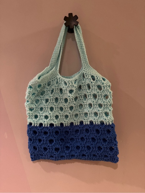 Handmade Handbags - Handmade Two-Tone Crochet Tote Bag - Light Blue & Navy